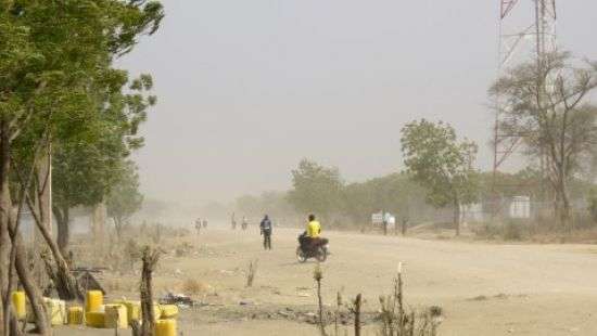 Количество жертв от пылевой бури в Индии возросло до 101 человека