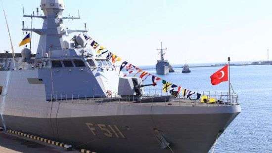 Турецкое судно врезалось в греческий корабль, выполняющий миссию НАТО