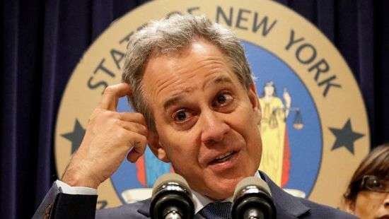 Обвиненный в избиении женщин генпрокурор штата Нью-Йорк решил уволиться