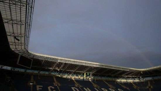 «Динамо» и «Шахтер» попросили полить поле