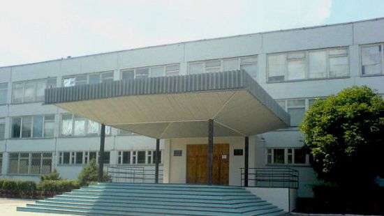 Очередное ЧП: В Днепропетровской области на линейке 19 школьникам стало плохо