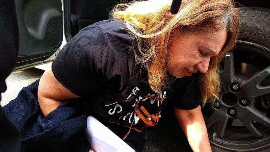 Полицейские жестко задержали мать погибшей «регионалки»