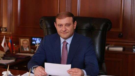 В Ереване снова протестуют, требуют отставки мэра