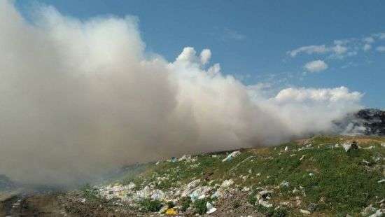 Масштабный пожар: под Днепром горит свалка