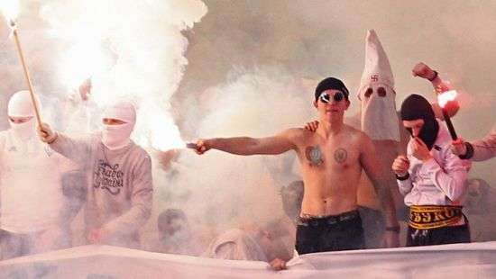 Британское издание запугивает фанов «Ливерпуля» украинскими «Белыми мальчиками»