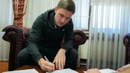 «Динамо» подписало новый контракт с Калитвинцевым