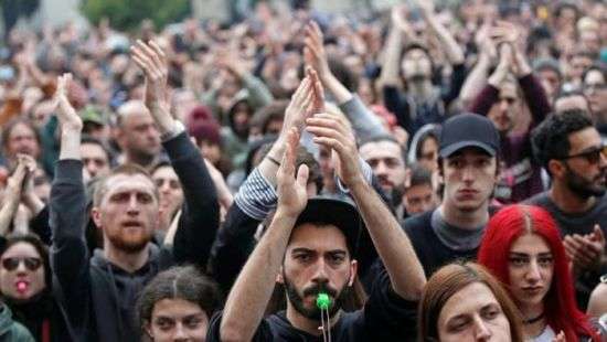 Шеф МВД Грузии извинился перед протестующими