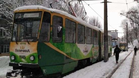 «Львовэлектротранс» выплатит пассажирке 150 тыс. грн. за сломанную ногу
