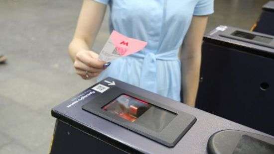 До конца года столичное метро откажется от жетонов