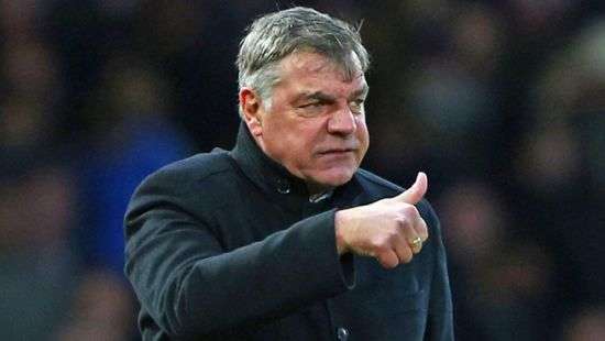 «Эвертон» уволил тренера