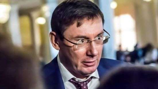 Луценко заявил о давлении на прокурорскую комиссию по делу Холодницкого