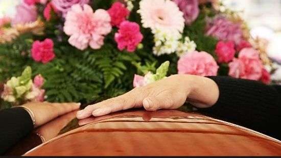 Депутаты намерены упростить процедуру похорон в Украине