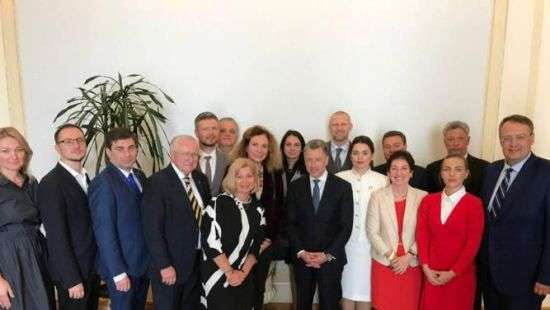 Курт Волкер обсудил с украинскими депутатами деоккупацию Донбасса
