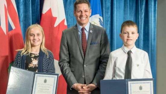 Мэром канадского города стал 12-летний украинец