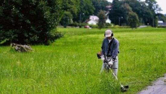 В Луганской области мужчина с ребенком подорвались на неизвестном взрывном устройстве