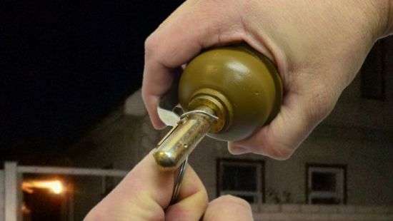 На Ивано-Франковщине атошник взорвал гранату возле кафе, 9 пострадавших