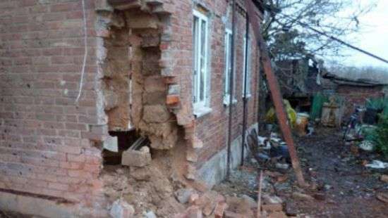 В Торецке детский центр реабилитации и жилые дома попали под обстрел