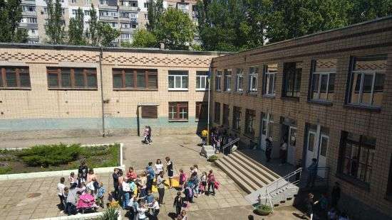 Нардепы просят Кабмин отреагировать на отравления детей в школах