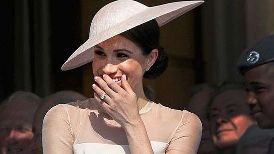 В сети раскритиковали первый «замужний» образ Меган Маркл (ФОТО)