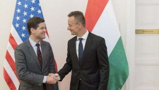 Венгрия и США обсудили языковый спор с Украиной