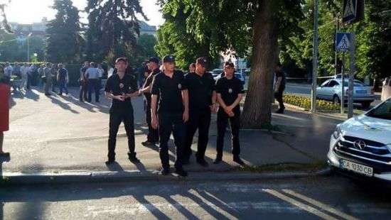 В Черкассах стреляли друг в друга депутат облсовета и его охранник - ВИДЕО