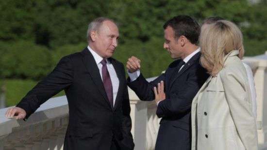 Соцстети высмеяли Путина: Лидер РФ внезапно вырос на встрече с Макроном