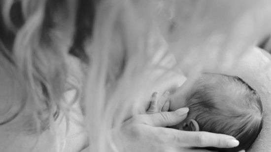 Певица Лобода показала новорожденную дочь  (ФОТО)