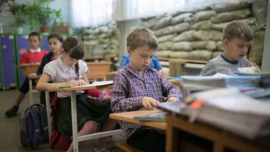 ЮНИСЕФ: В ходе боевых действий на востоке Украины за 4 года разрушены 700 школ
