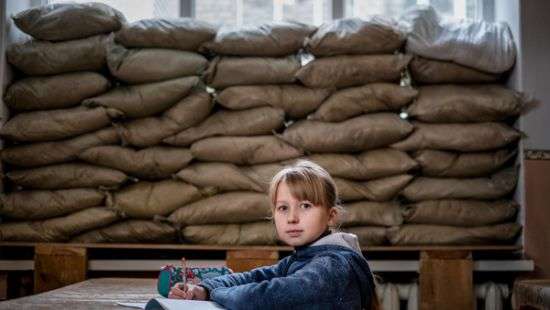 Названо количество дистанционно учащихся школьников из ОРДЛО