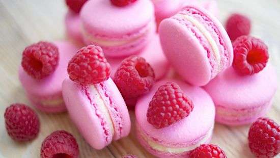 Психологи объяснили невероятную зависимость людей от сладостей