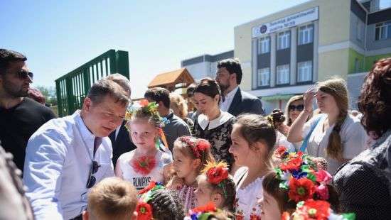 Ляшко открыл в Мариуполе детсад за 38 миллионов