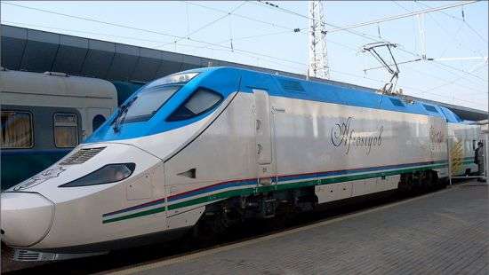 «Укрзализныця» хочет ускорить поезда «Интерсити» за счет испанских вагонов