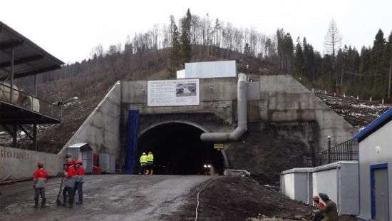 Строительство десятилетия: Укрзализныця открыла Бескидский тоннель