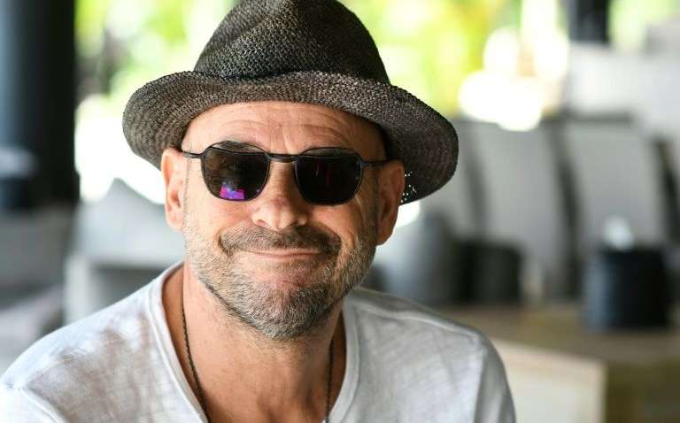 Засновника Cirque du Soleil заарештували через плантацію коноплі на власному острові 