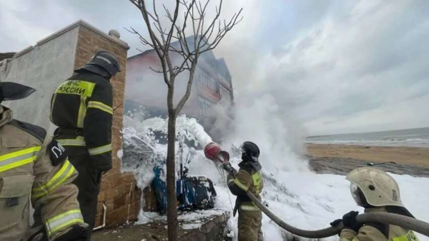 У Дагестані гелікоптер впав на житловий будинок: є загиблі та поранені У Дагестані гелікоптер впав на житловий будинок: є загиблі та поранені