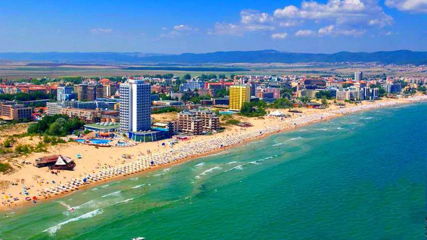 Украинцы, выехавшие в Болгарию, не хотят выселяться из гостиниц: что произошло