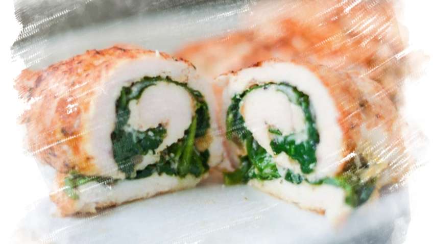 Ситно і смачно: рецепт курячих рулетів зі шпинатом Ситно і смачно: рецепт курячих рулетів зі шпинатом