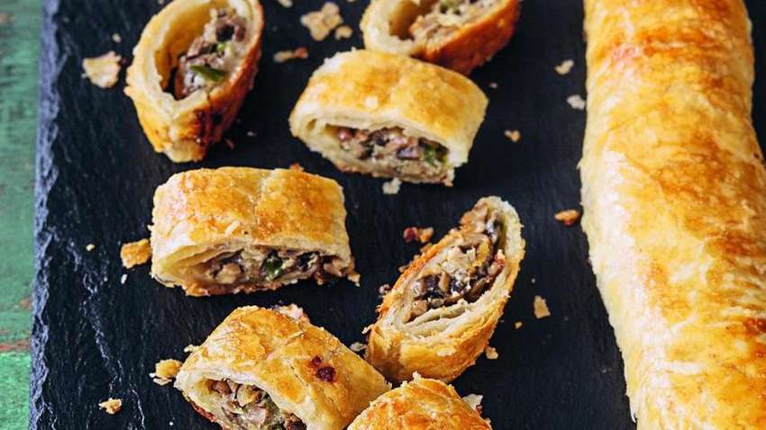 Обед на скорую руку: как приготовить рулетики с грибами Обед на скорую руку: как приготовить рулетики с грибами