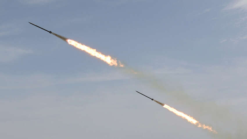Росіяни здійснили пуски крилатих ракет по Україні: що відомо
