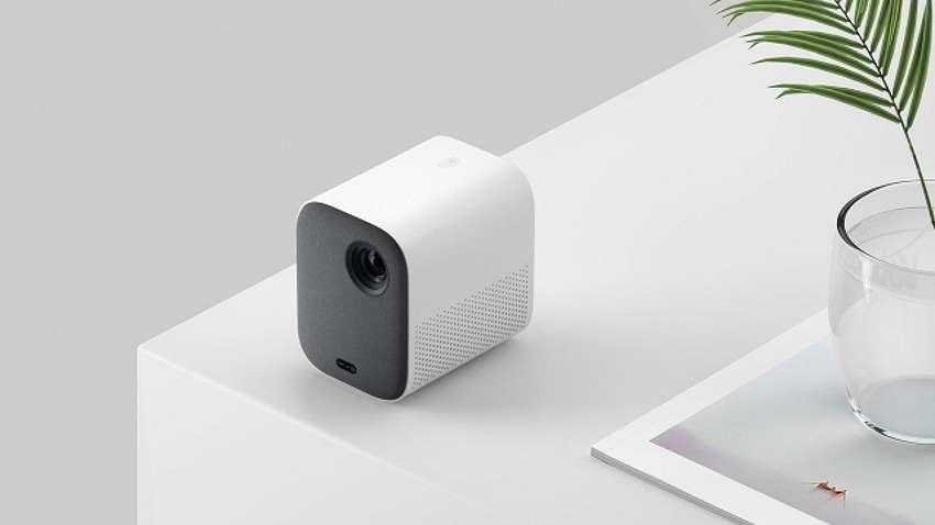 Має динаміки і приємний на око: Xiaomi офіційно представить новий проектор