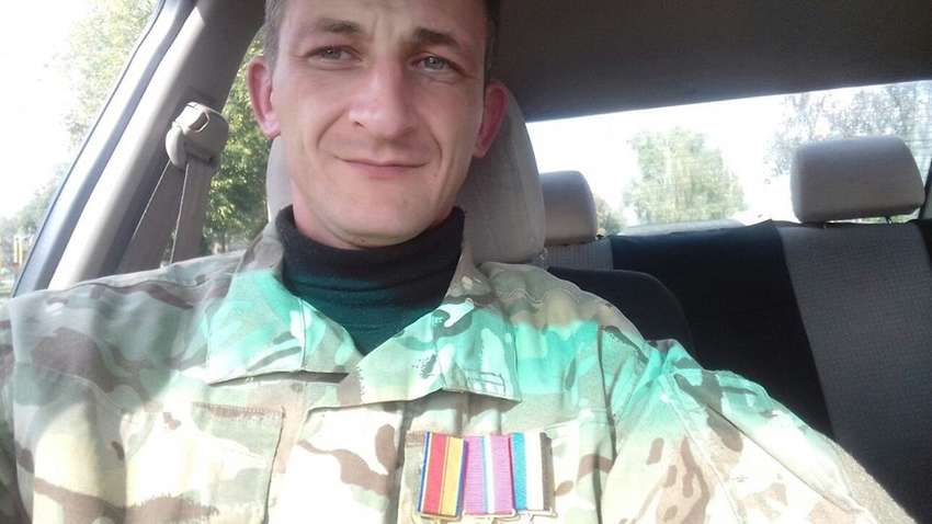 На Донбассе доброволец "Гудвин" совершил самоубийство  