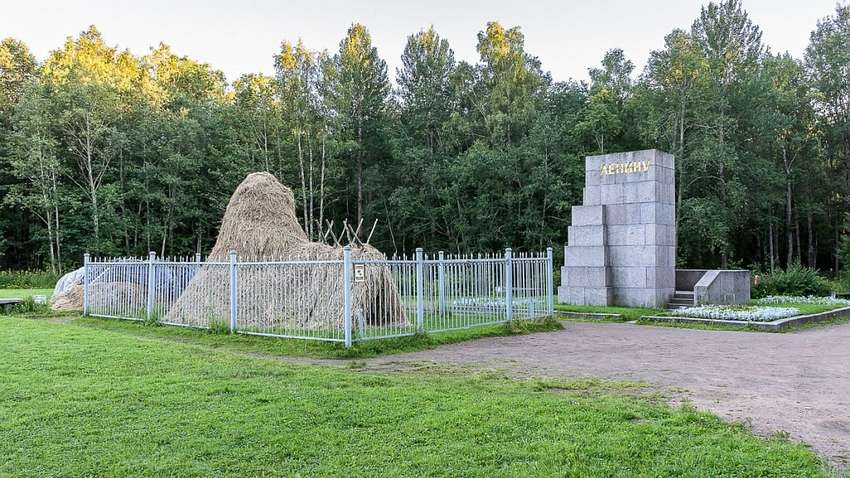У Росії згорів шалаш Леніна (ФОТО)