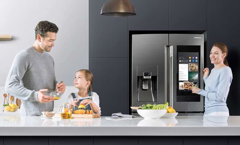 Как в сериале "Черное зеркало": что стали делать холодильники Samsung