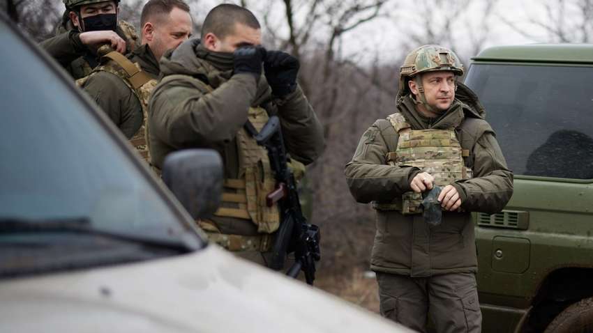 На благо армии: президент Зеленский отказался от государственных самолета и вертолета