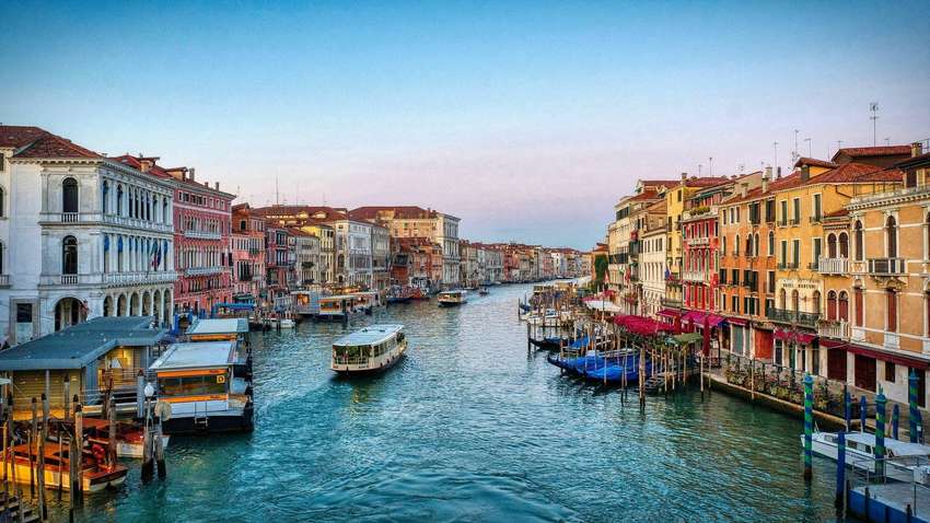 Популярне туристичне місто запроваджує нові правила для туристів: що змінилося