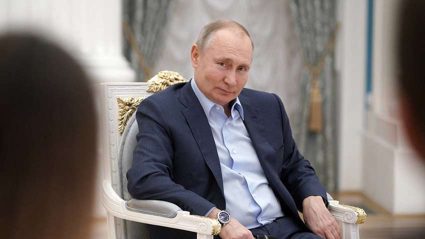 Госдума приняла закон, позволяющий Путину претендовать еще на два президентских срока