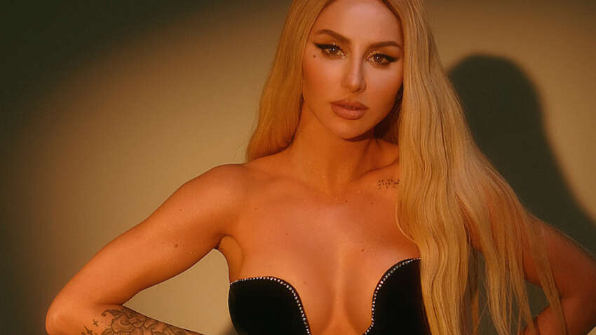    Певица из Украины, переехавшая в РФ, сорвала масштабный проект: что произошло