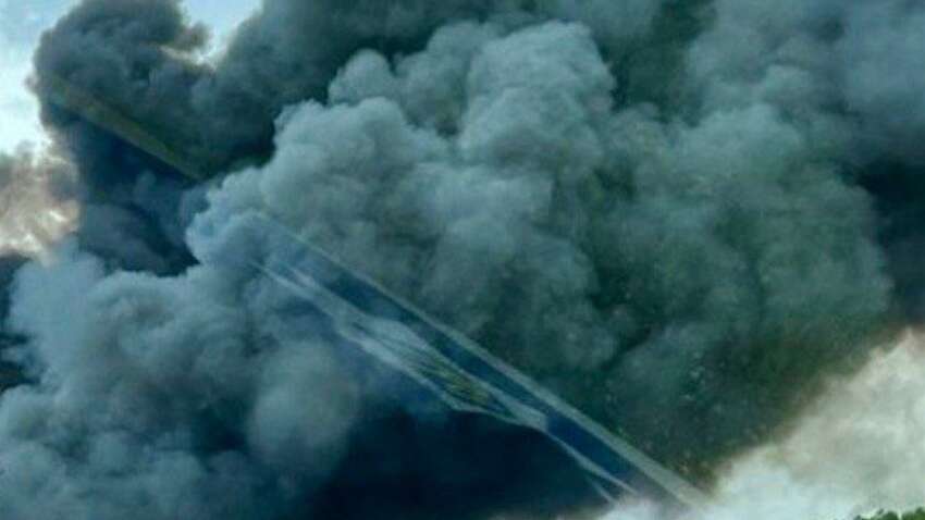 Россияне ударили баллистикой по Днепру: в городе масштабный пожар (ФОТО)