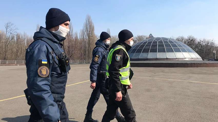 Карантин в Украине: на улицы Киева вывели Нацгвардию 