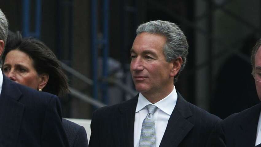 Новый скандал в США: свата Трампа назначили послом во Франции, несмотря на судимости за тяжкие преступления Новый скандал в США: свата Трампа назначили послом во Франции, несмотря на судимости за тяжкие преступления